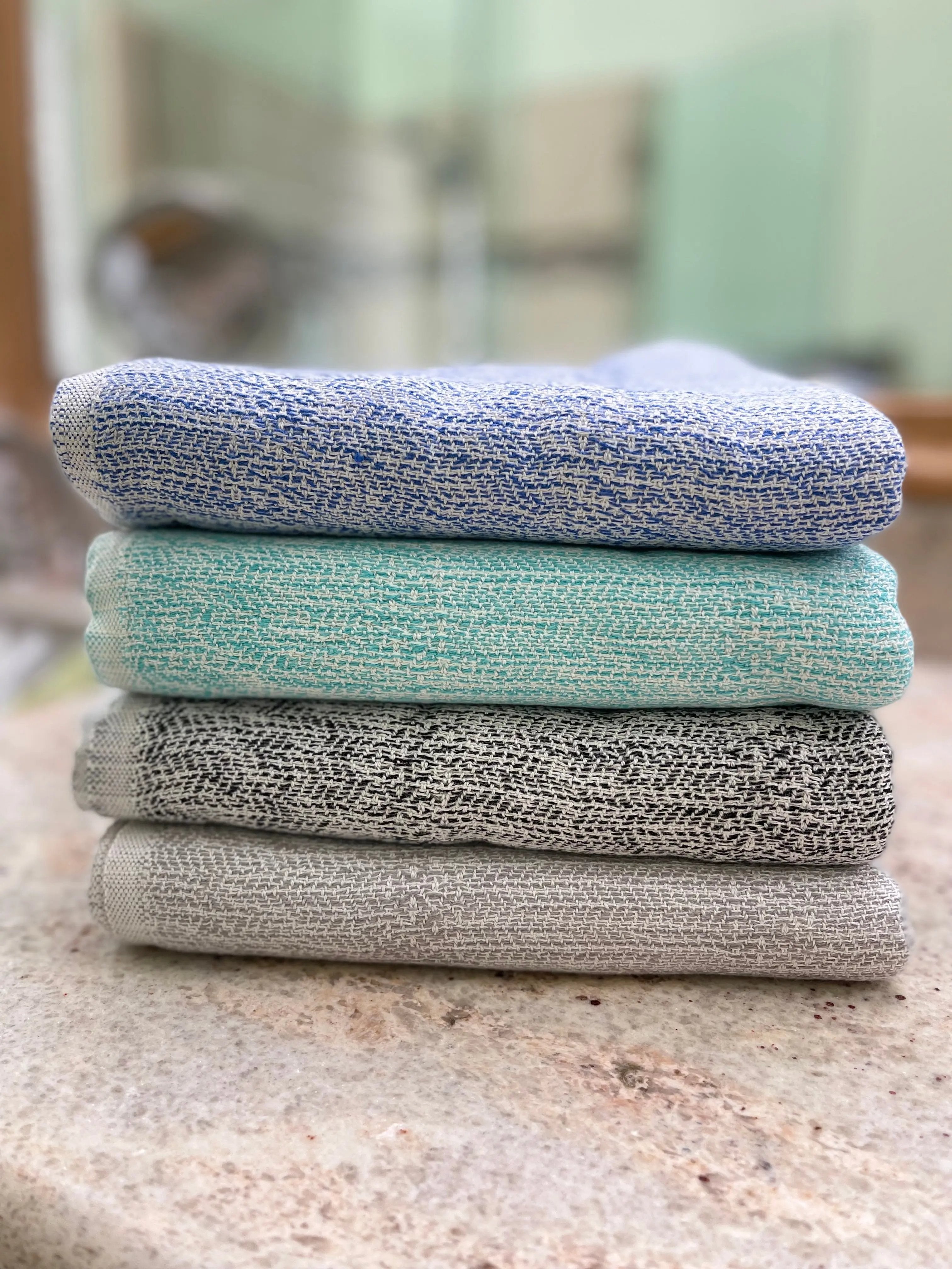 Santa Monica Soft Turkish Towel 40 Inch by 70 Inch Eco Friendly Quick Dry Bath and Beach Towel - Love Salve